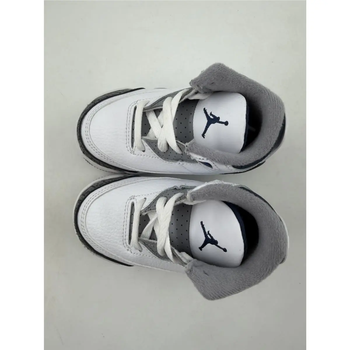Nike shoes - Air Jordan 3 - Air - White (UPC: 0196975537600) 4