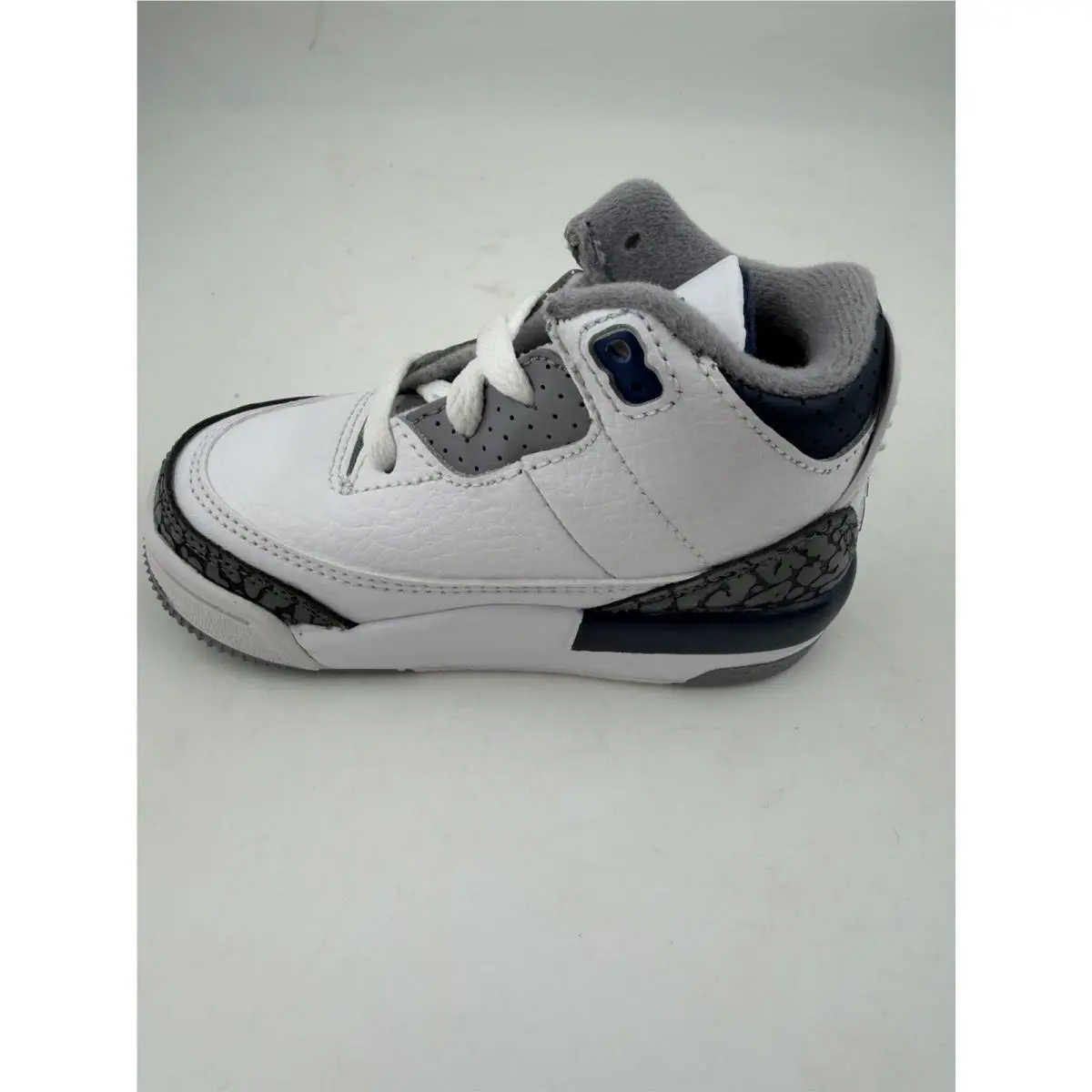 Nike shoes - Air Jordan 3 - Air - White (UPC: 0196975537600) 7