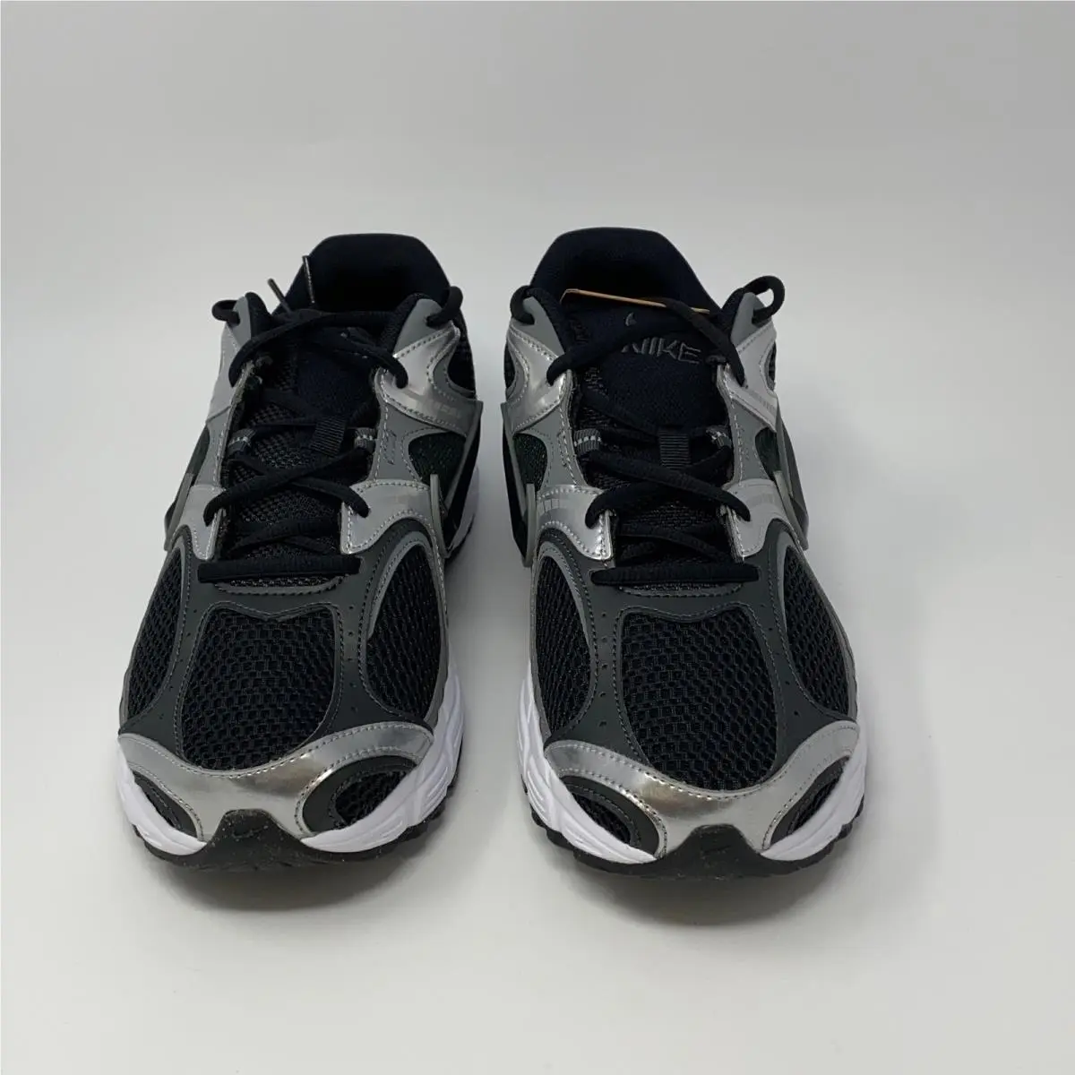 Nike shoes - Black (UPC: 198480920052) 2