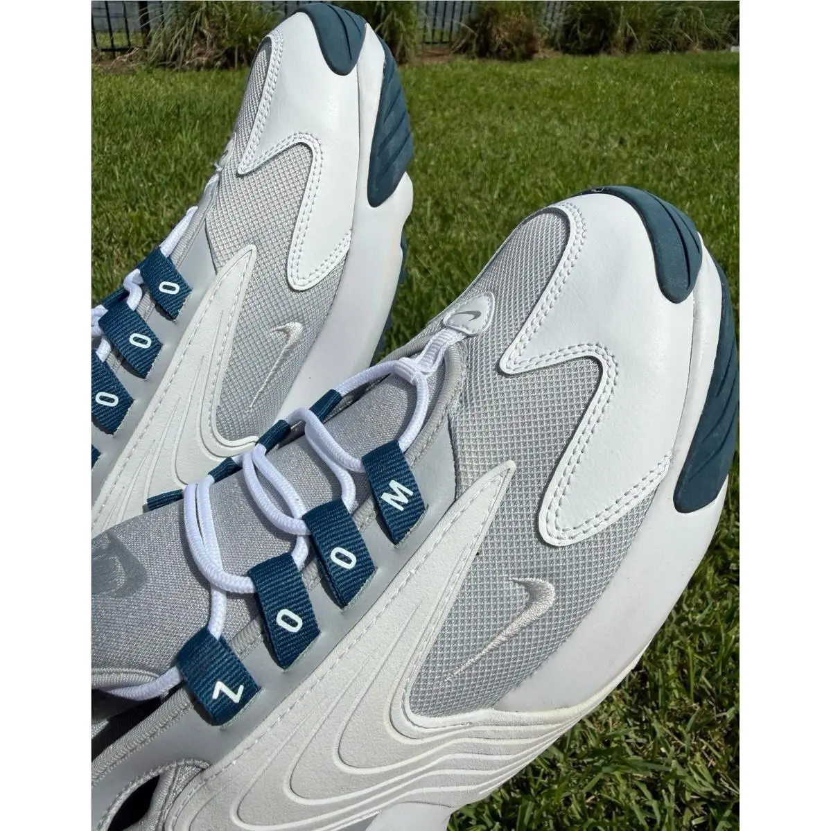 Nike shoes - white / gray 3