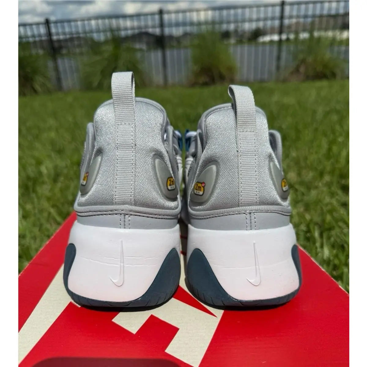 Nike shoes - white / gray 4