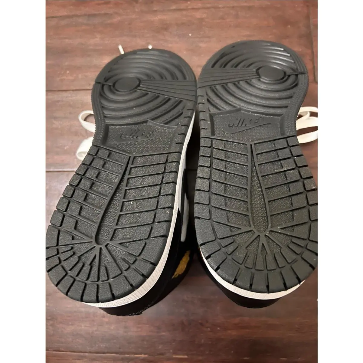 Nike shoes - Yellow 4