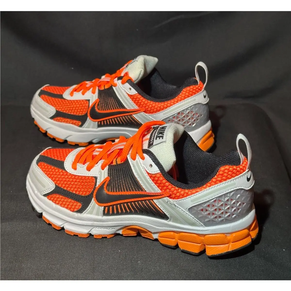 Nike shoes - Nike Zoom Vomero 5 - Zoom Vomero - Orange 3