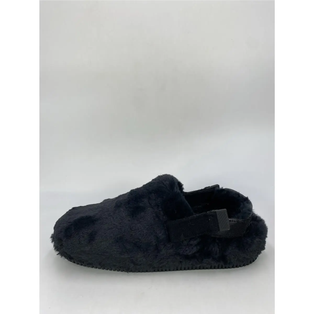 Nike shoes - SE - FZ3119 001 - Black (UPC: 197600741102) 1