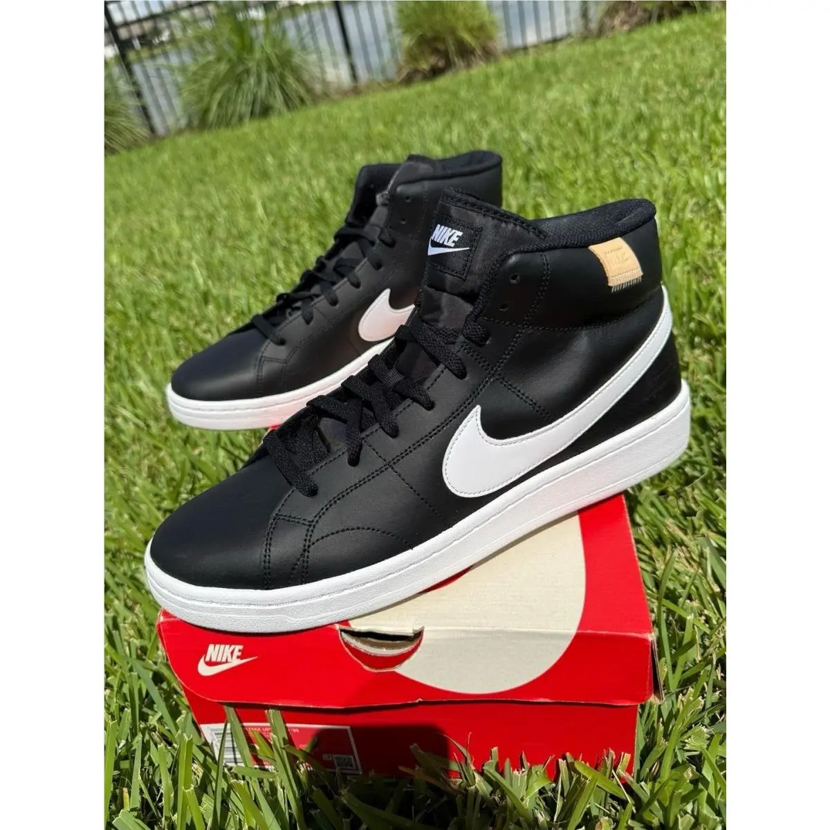 Nike shoes - Black / White 0