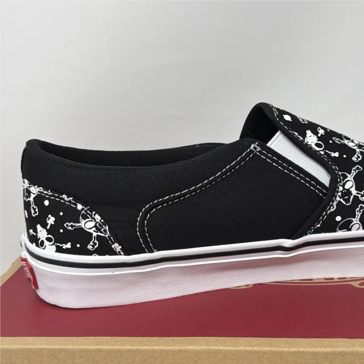 Vans shoes - VANS Classics - Classics - Black 13