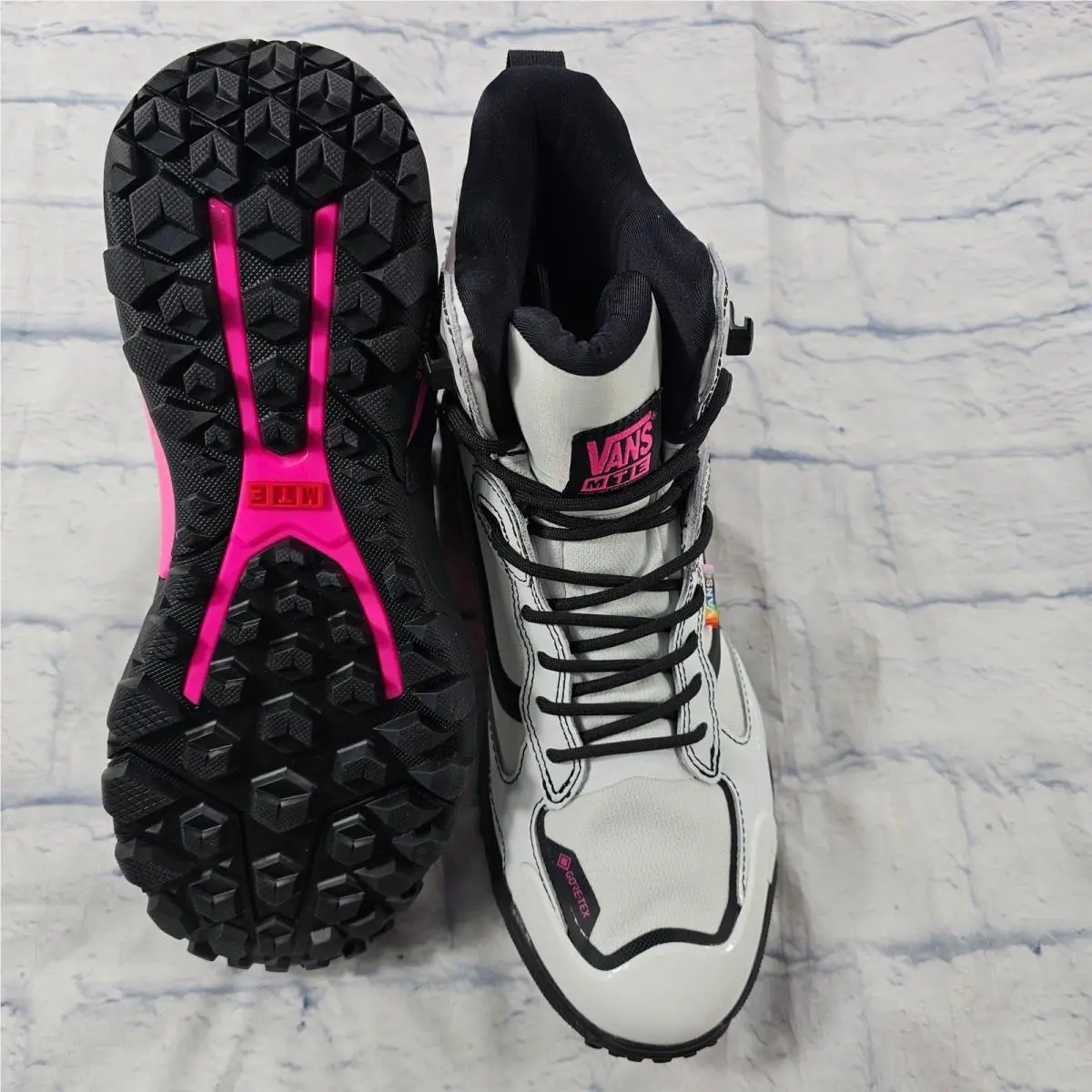 Vans shoes - MTE-3 Gore-Tex - White 8