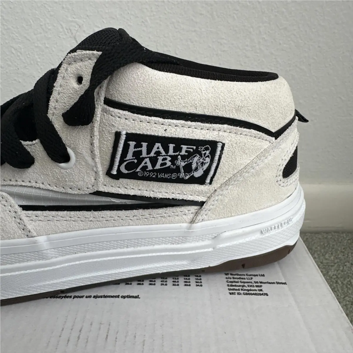 Vans shoes - VANS Half Cab - Half Cab - VN000D9ZYB2 - Ivory 0