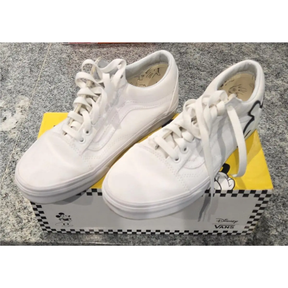 Vans shoes - VANS Old Skool - Old Skool - VN0A38G1UNC - White 0