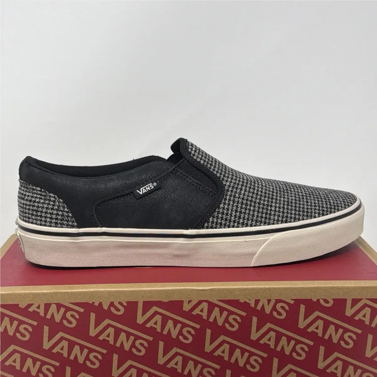 Vans shoes - VN000CGSNEZ - VN000CGSNEZ - Brown (UPC: 197804424047) 0