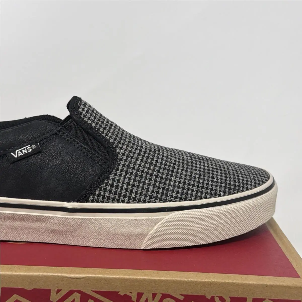 Vans shoes - VN000CGSNEZ - VN000CGSNEZ - Brown (UPC: 197804424047) 1