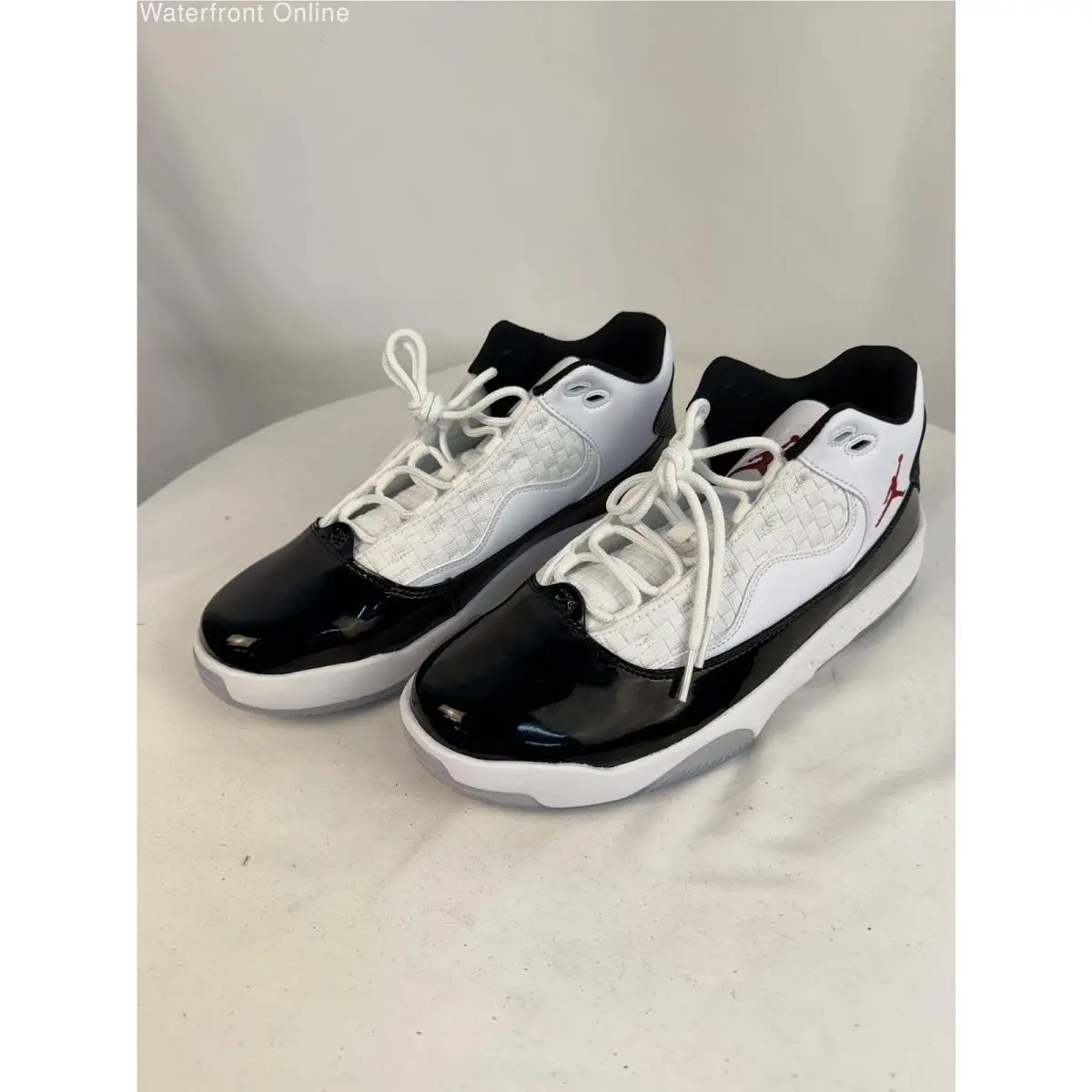 Nike shoes - Air Jordan Max Aura 2 - White/Black 1
