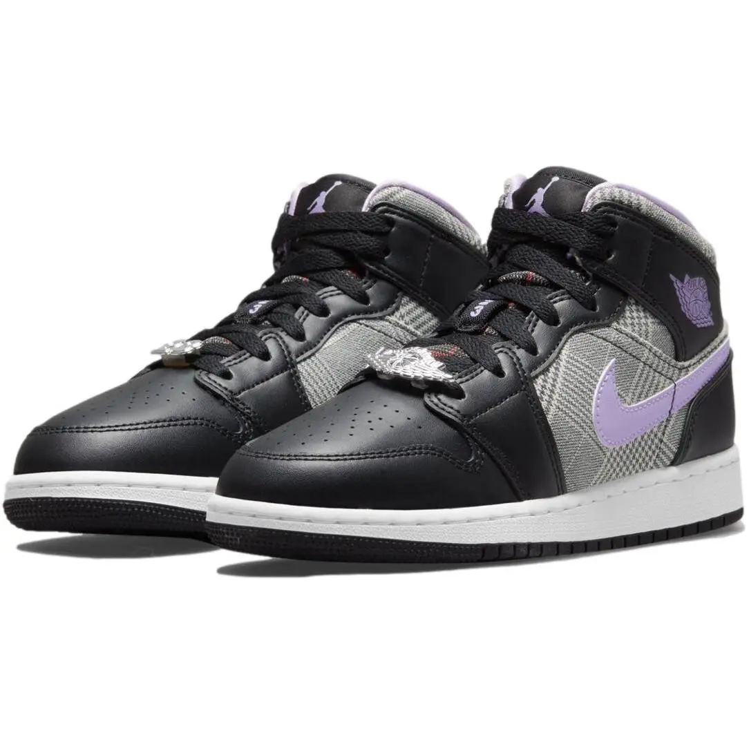 Nike shoes - Air Jordan 1 Mid SE - Black (UPC: 195242837542) 2