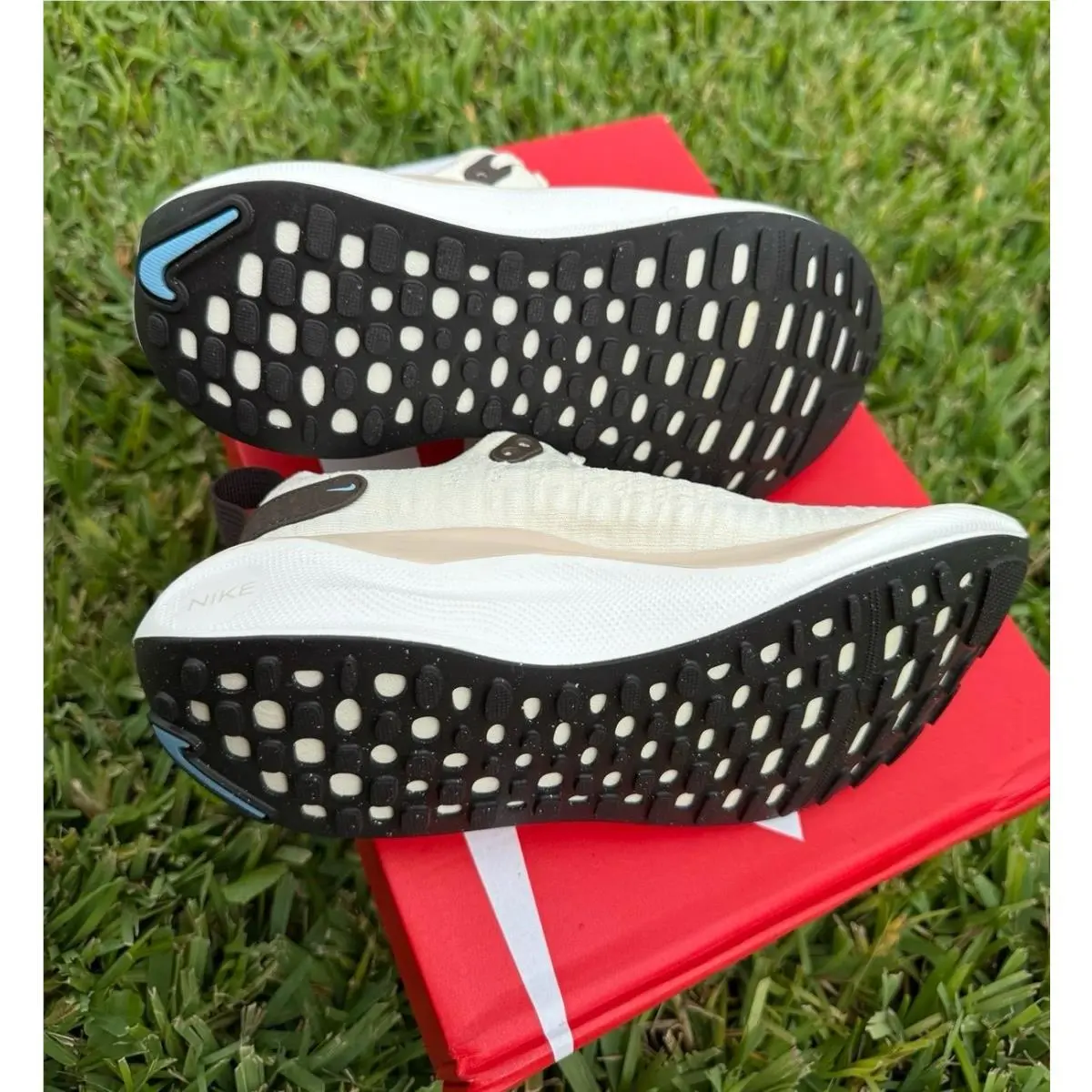 Nike shoes - Nike Essentialist - Essentialist - Beige 4