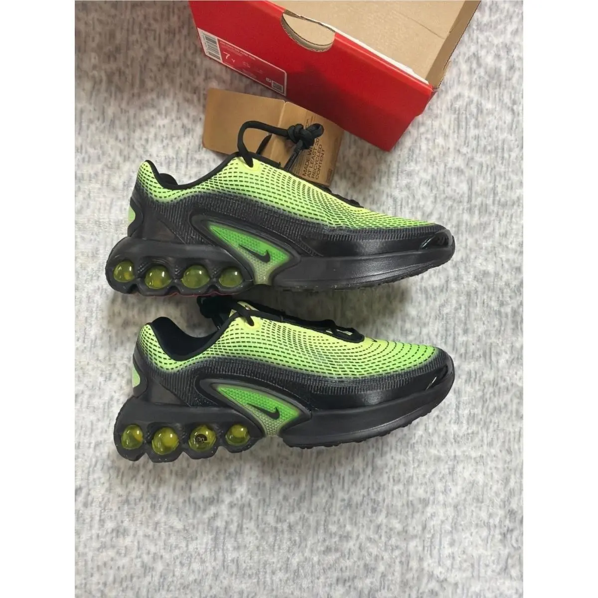 Nike shoes - Green 1