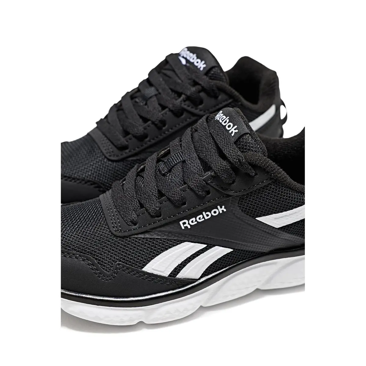 Reebok shoes - Black/White 11