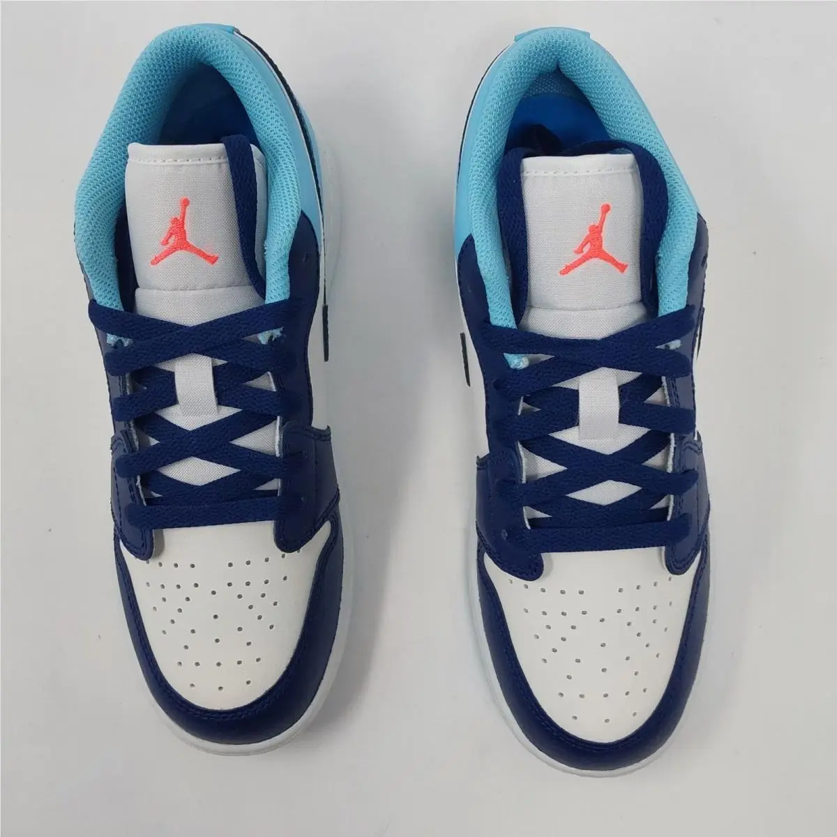 Nike shoes - Air Jordan 1 - Air - Blue 2