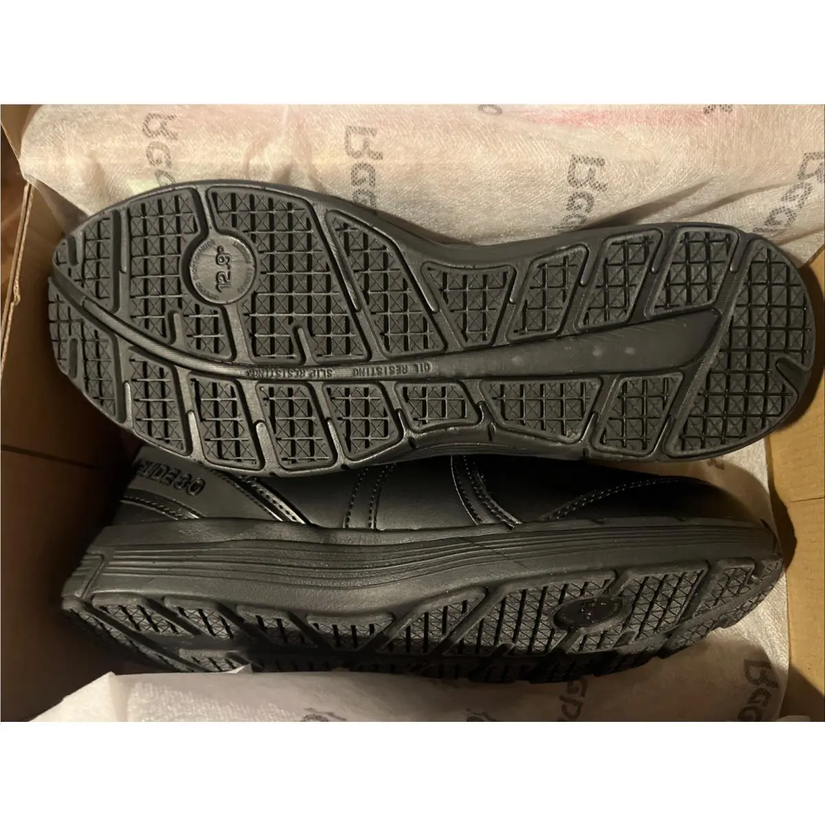 Reebok shoes - Black (UPC: 690774381735) 1