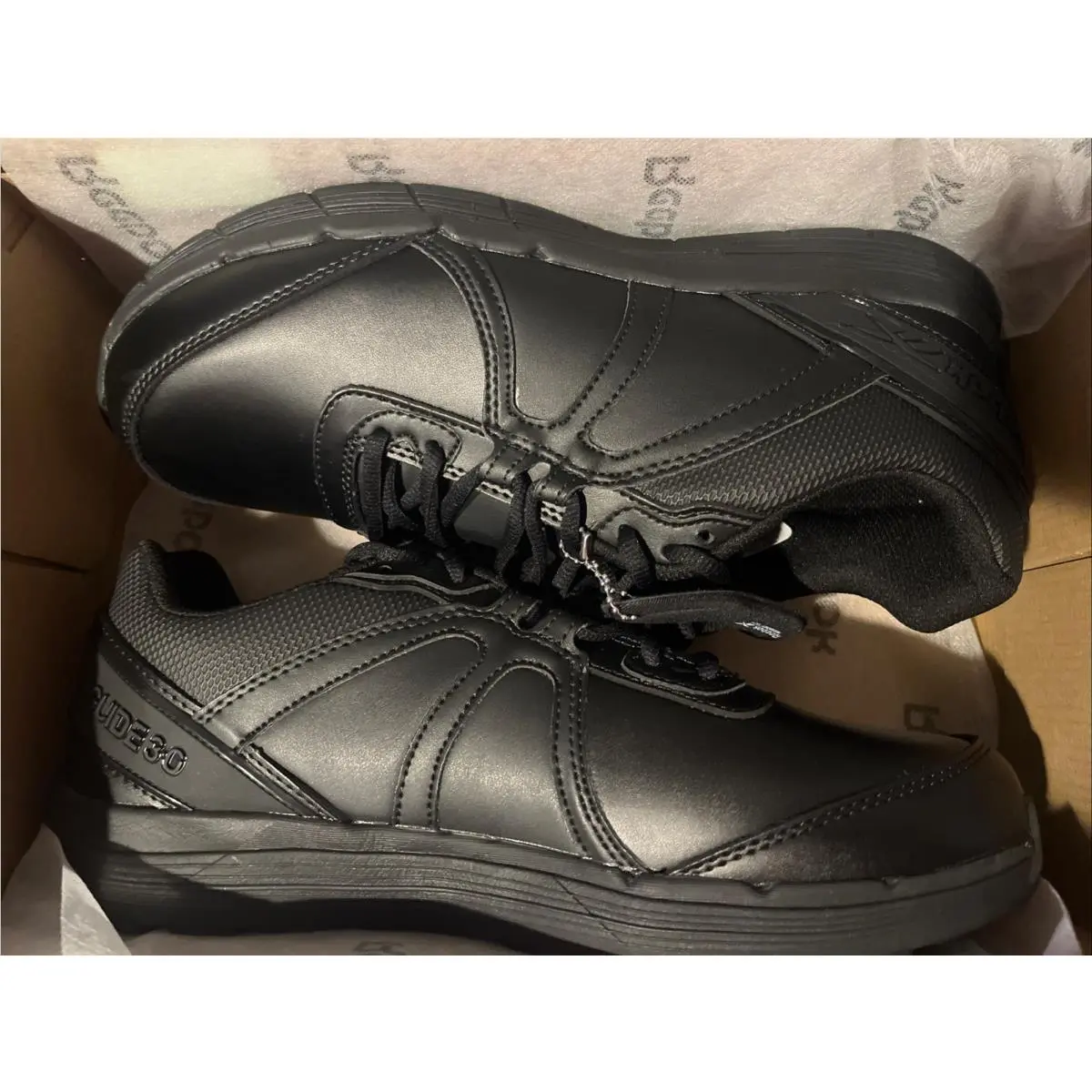 Reebok shoes - Black (UPC: 690774381735) 0