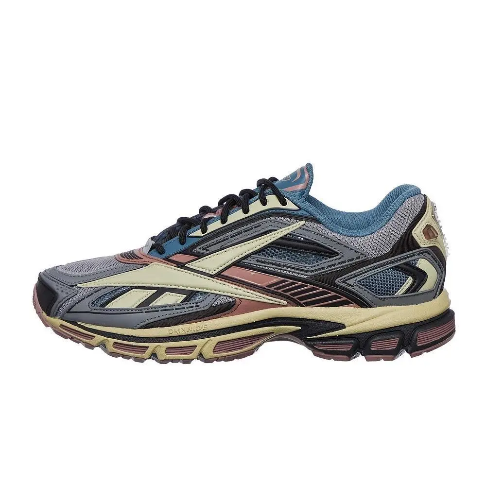 Reebok shoes - Pink (UPC: 198806919661) 0
