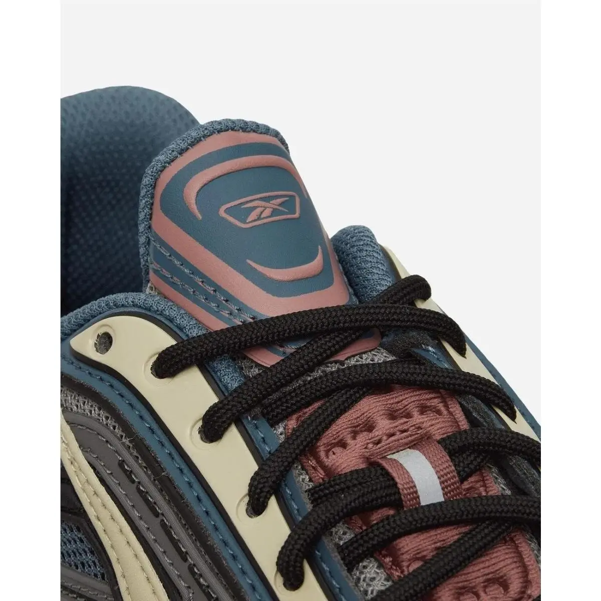 Reebok shoes - Pink (UPC: 198806919661) 3