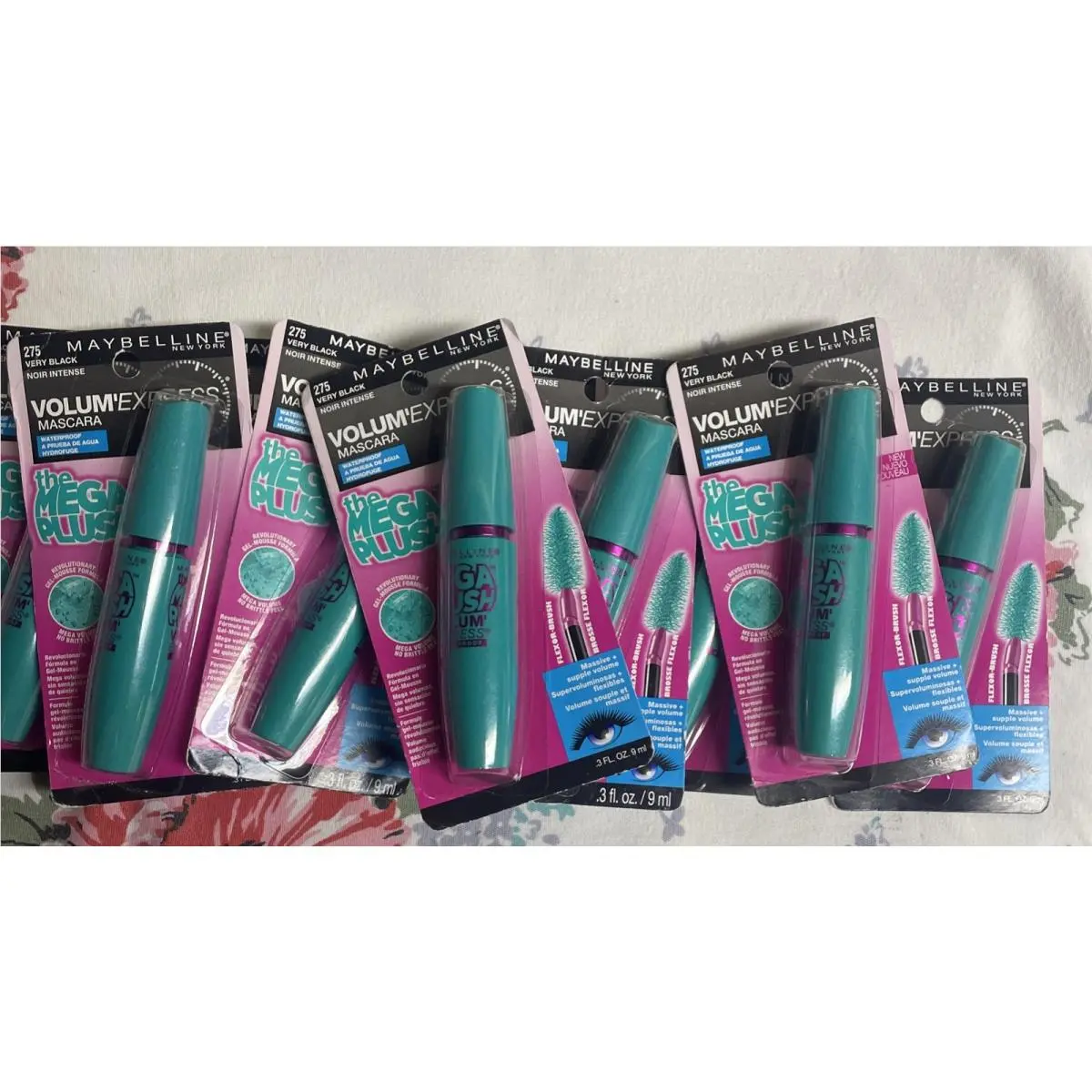 10 Maybelline Volum Express The Mega Plush Waterproof Mascara Very Black 275 Dis