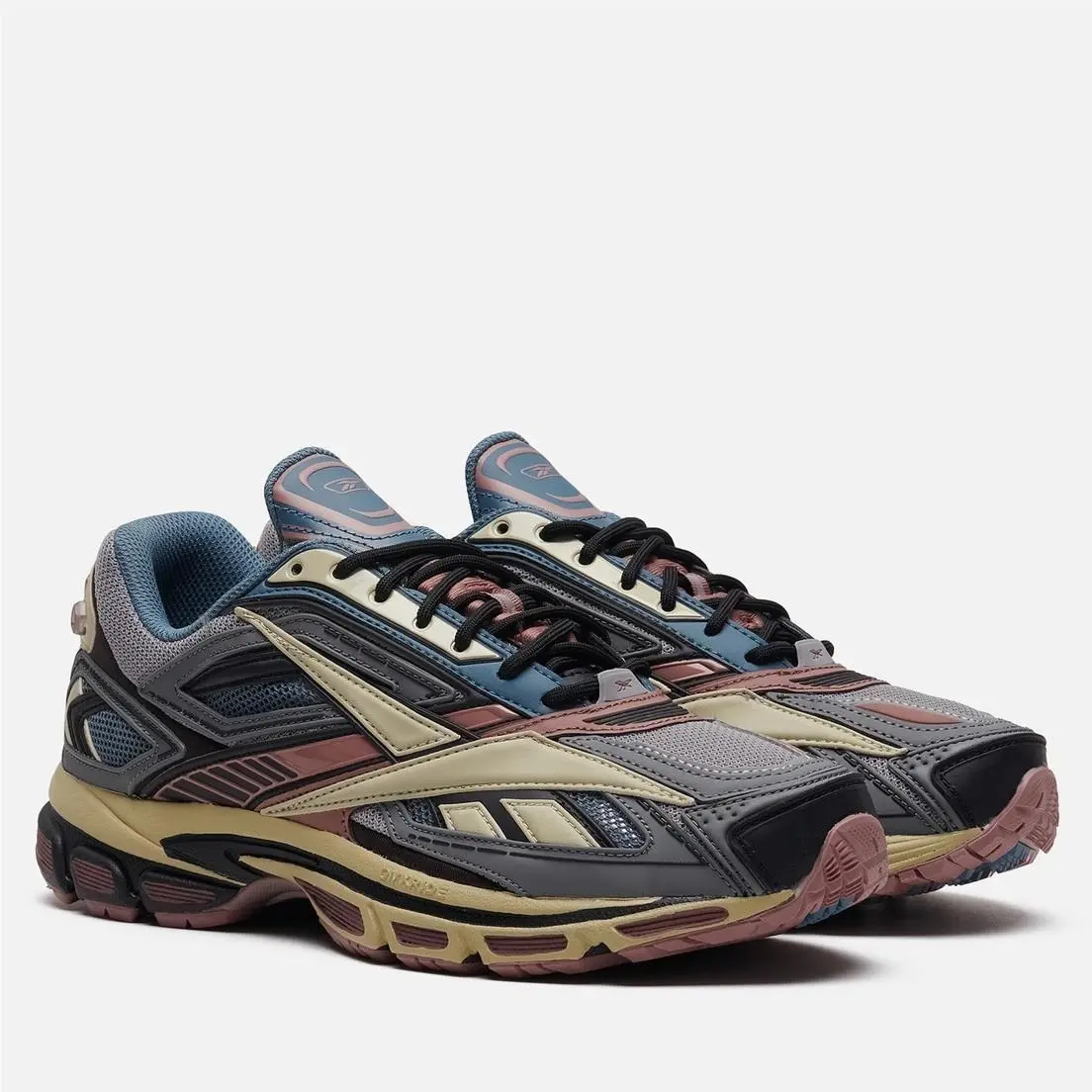 Reebok shoes - Pink (UPC: 198806919746) 1