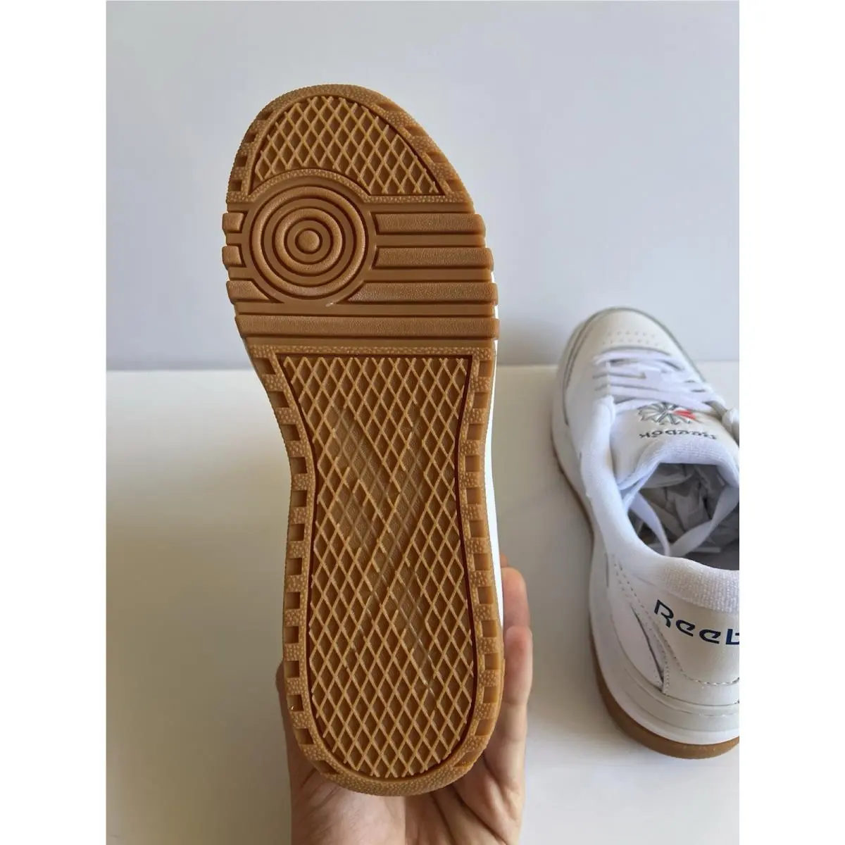 Reebok shoes - White 4