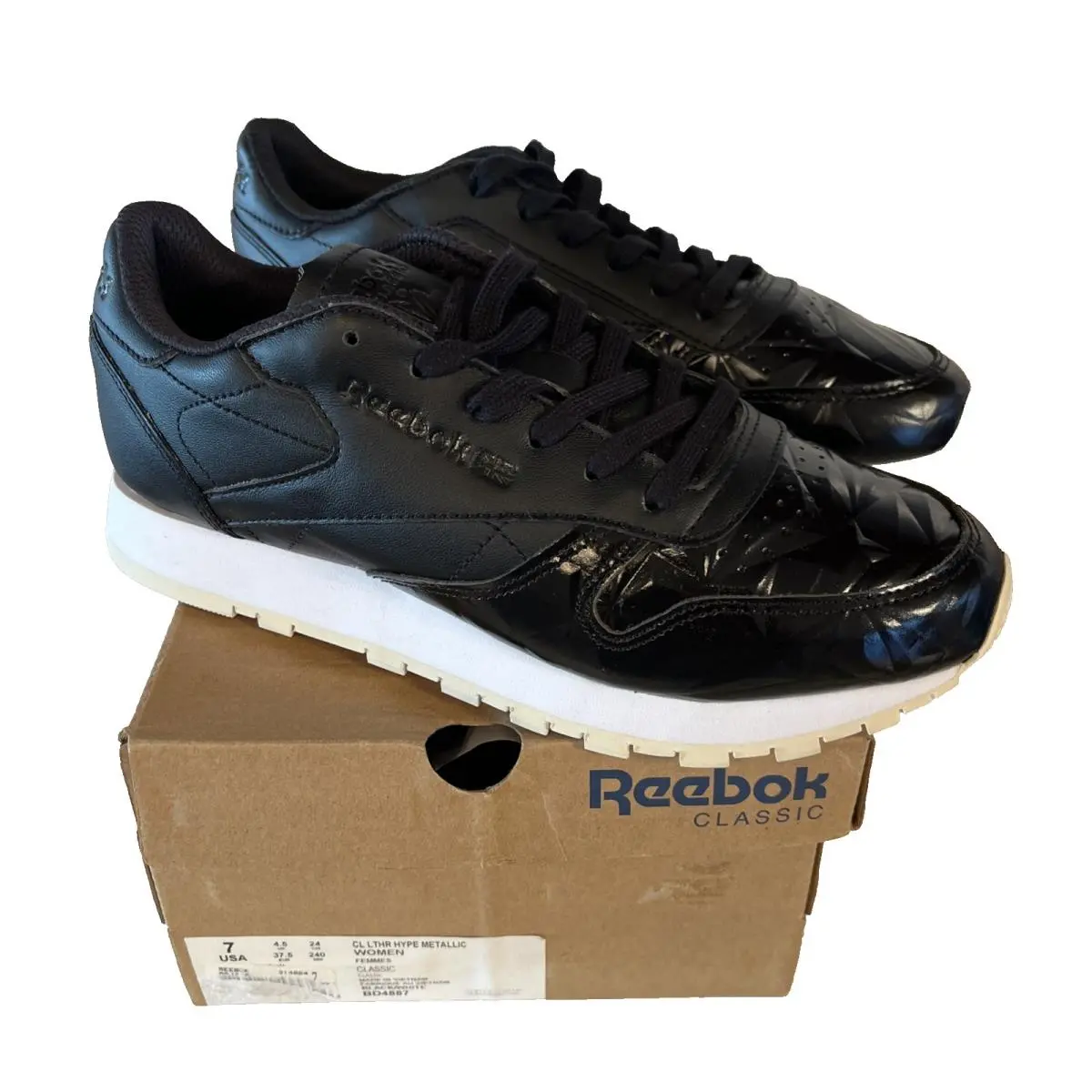 Vintage Sneakers Classic Leather  Hype Metallic Black/white W7 by Reebok