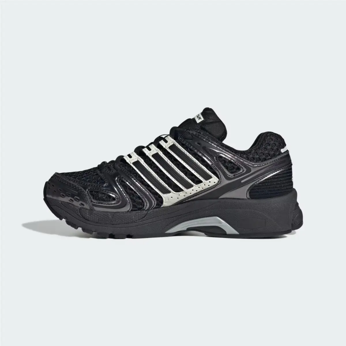 Adidas shoes - Core Black / Off White / Core Black 4