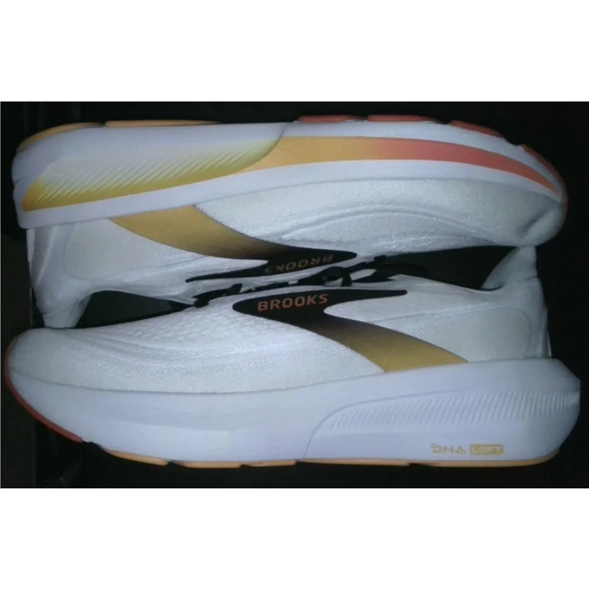 Brooks shoes - Brooks Revel - Revel - White 2