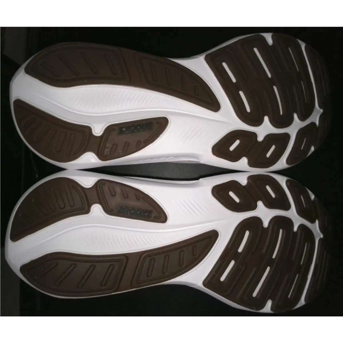 Brooks shoes - Brooks Revel - Revel - White 2