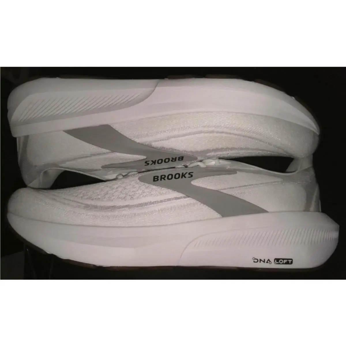 Brooks shoes - Brooks Revel - Revel - White 3