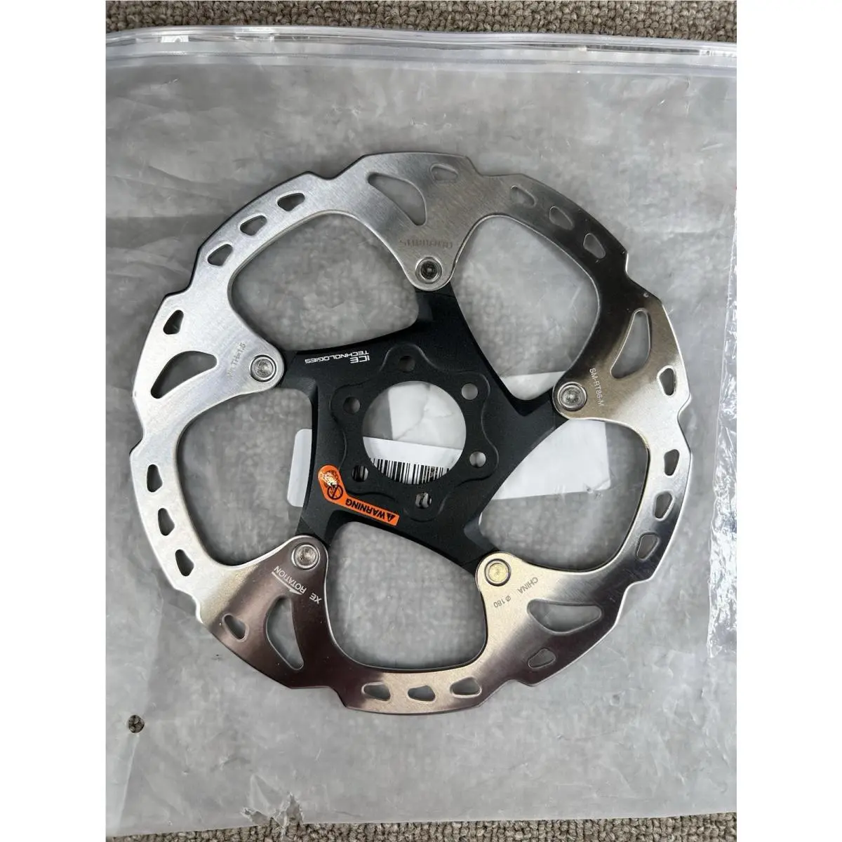 Shimano  - SM-RT86-M 6 - Silver 1