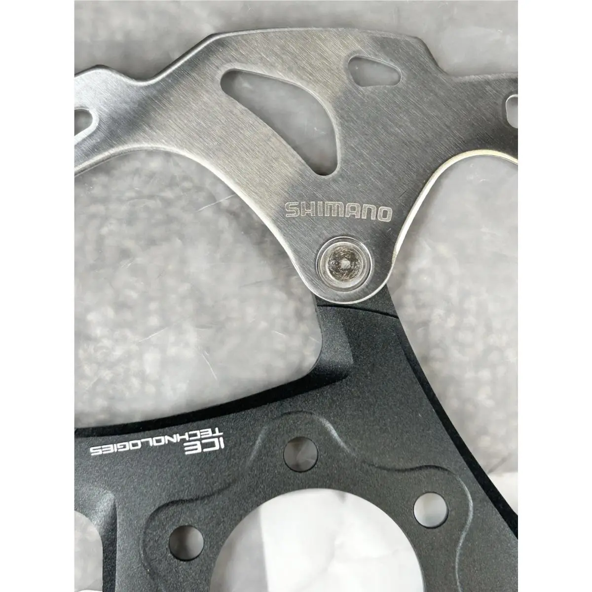 Shimano  - SM-RT86-M 6 - Silver 2