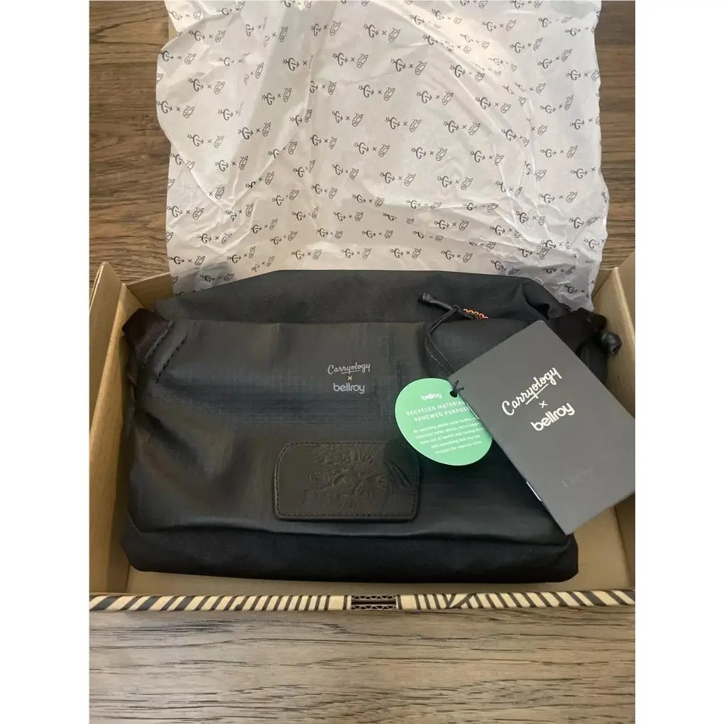 Carryology x  Chimera Sling 6L Rare W/ Patch by Bellroy