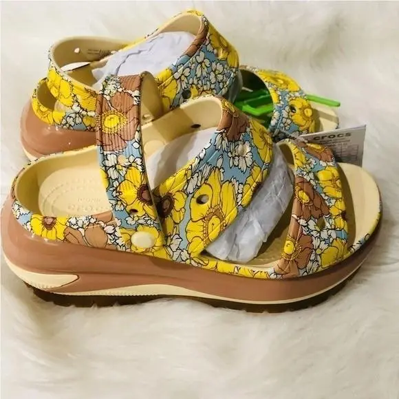 Crocs shoes - Yellow 4