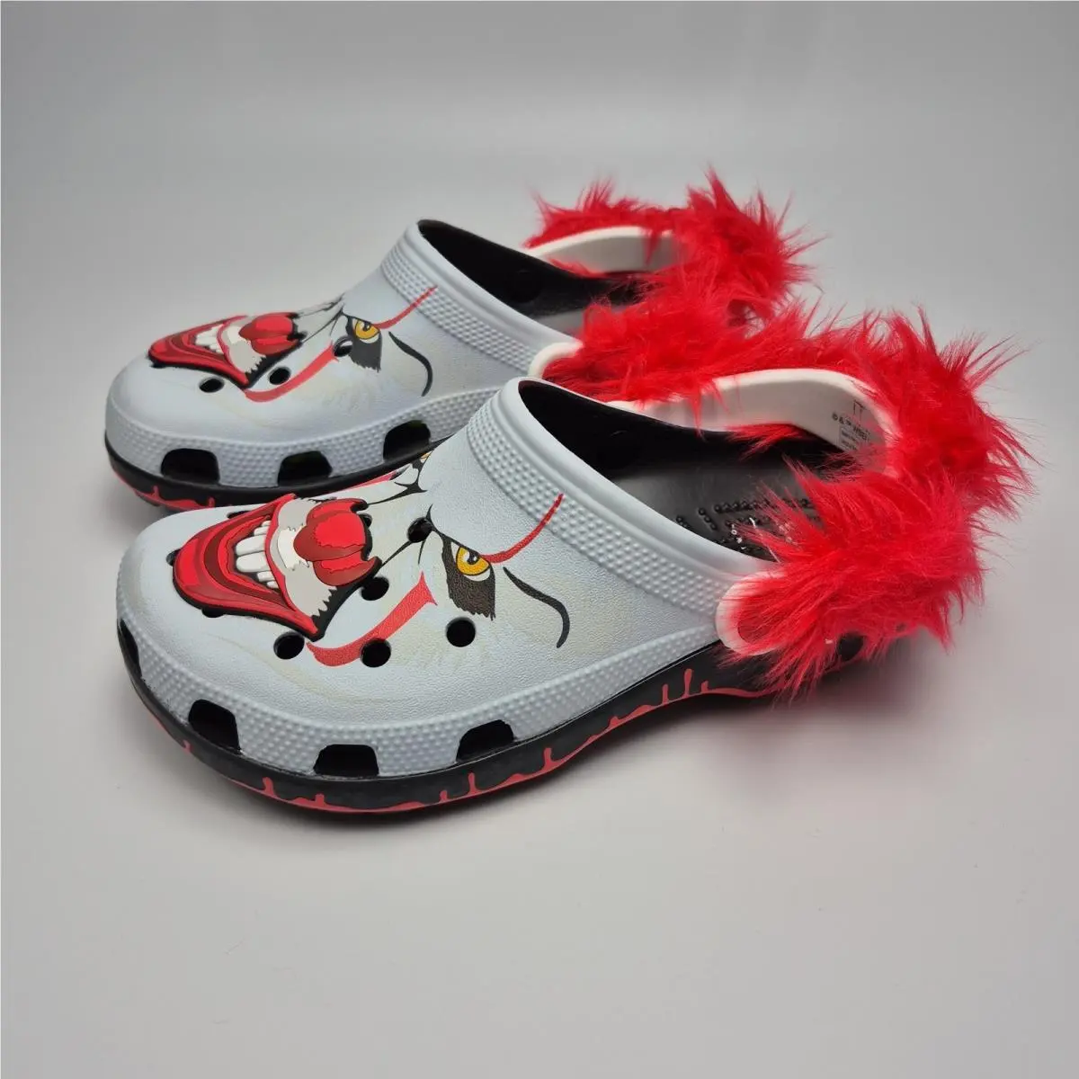 Crocs shoes - Classic Clog IT Pennywise - Classic Clog Pennywise - Red 7