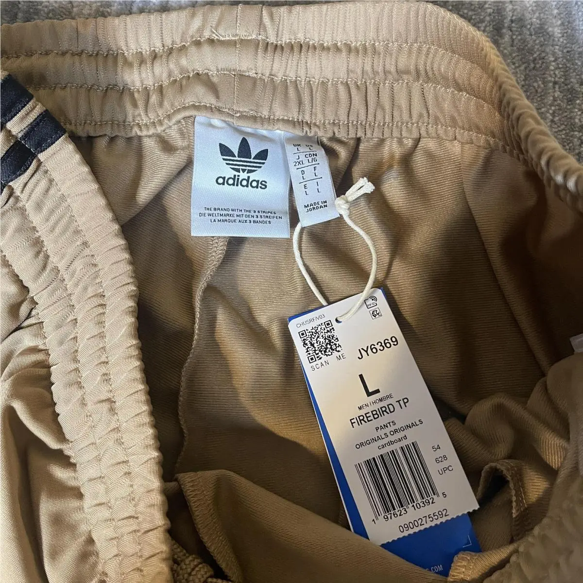 Adidas clothing - Beige 11