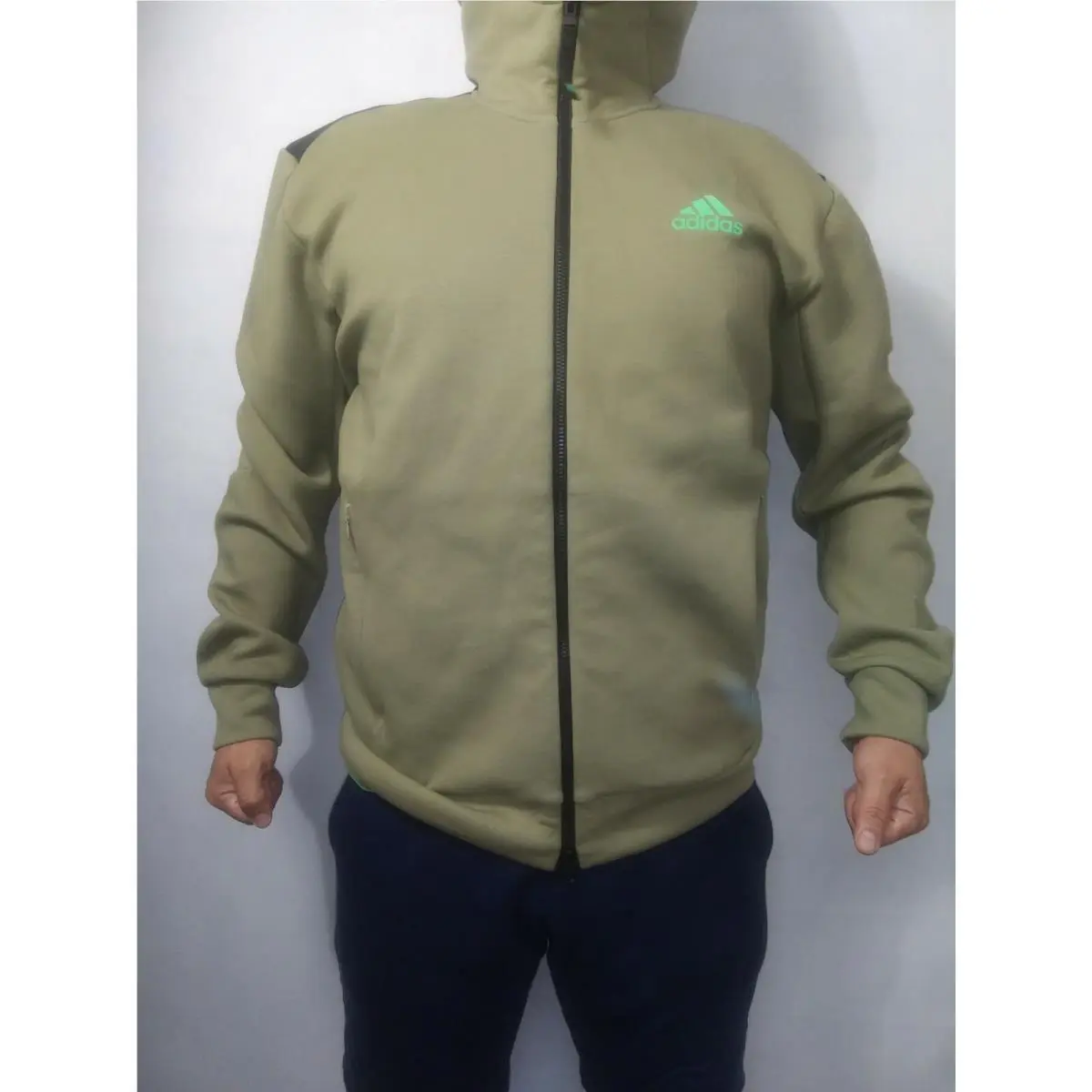 Adidas clothing - light olive 9