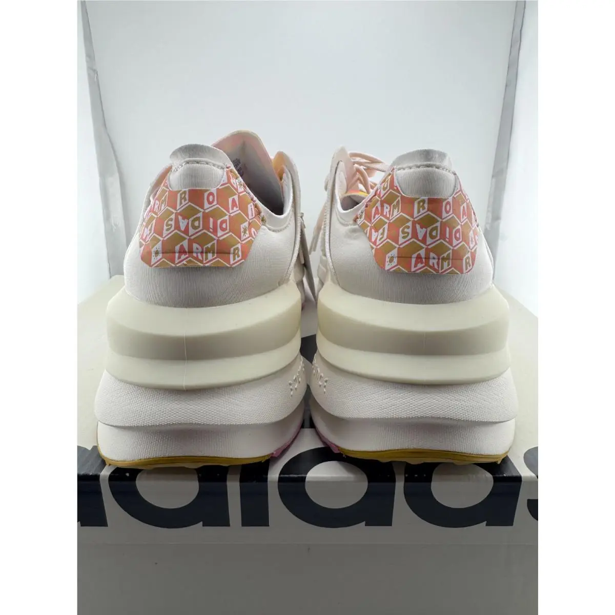 Adidas shoes - adidas Avryn - Avryn - IE8518 - White 1