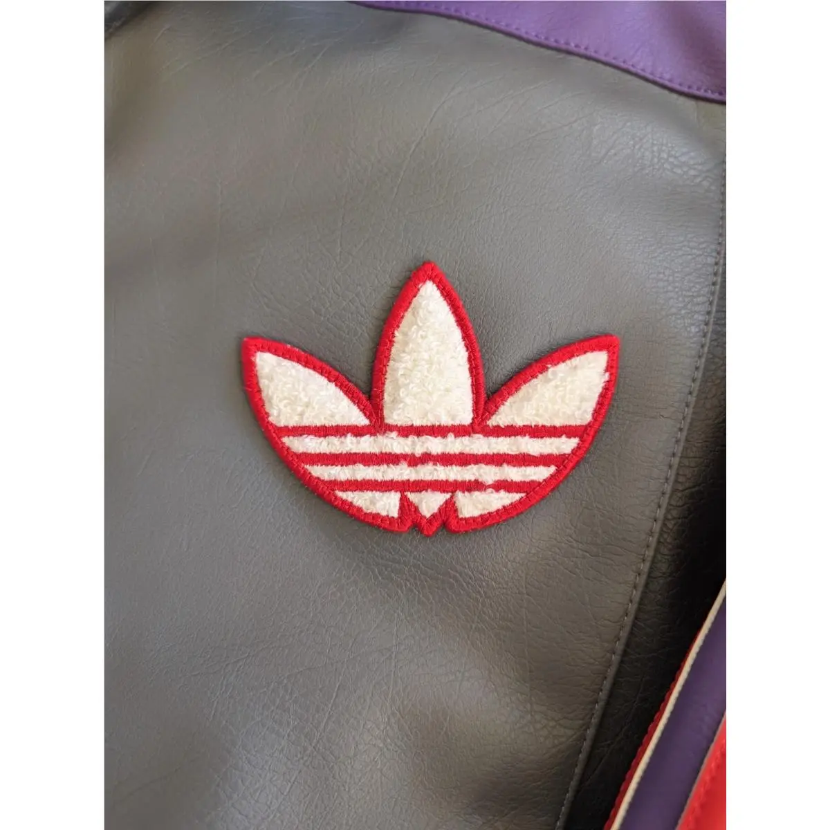 Adidas clothing - adidas Originals Pokemon 8 Ball - Black 4