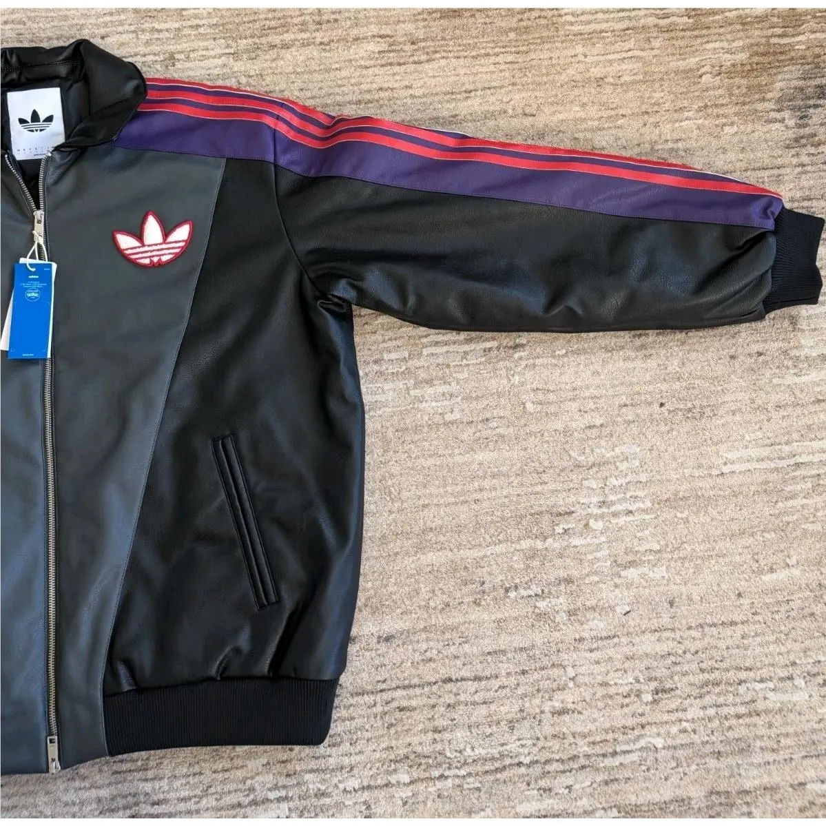Adidas clothing - adidas Originals Pokemon 8 Ball - Black 7