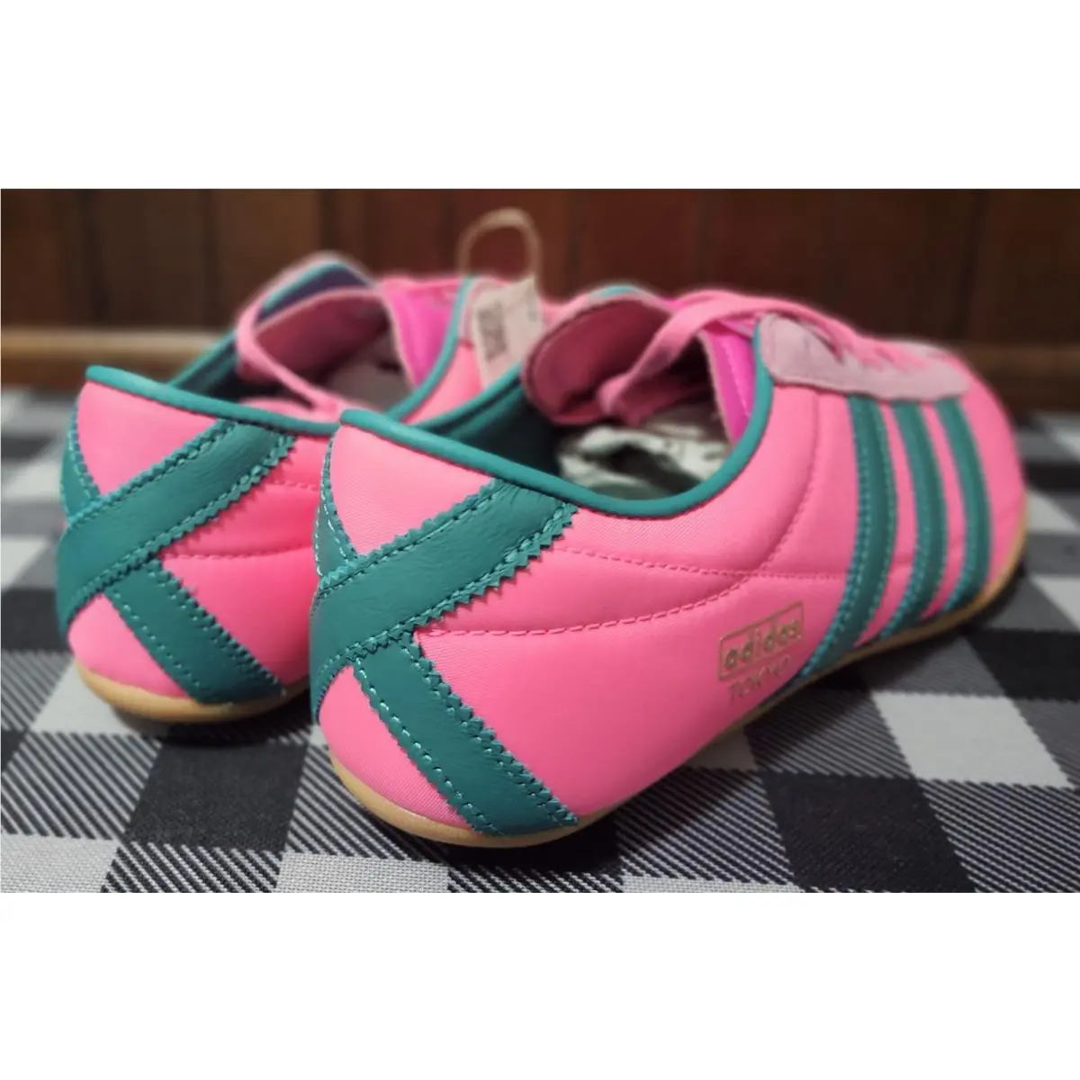 Adidas shoes - ADIDAS TOKYO - TOKYO - PINK WITH GREEN STRIPES 9