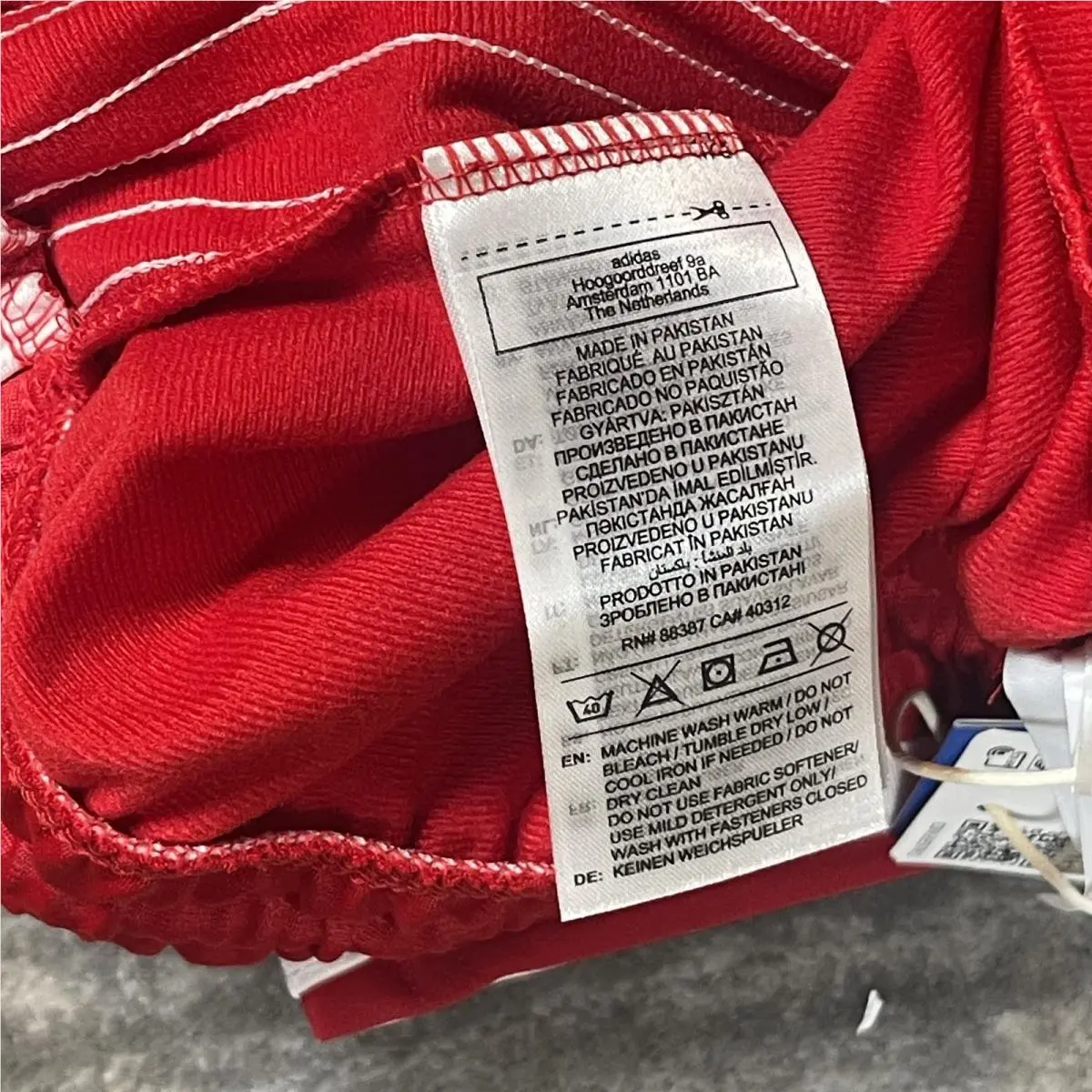 Adidas clothing - Red 18