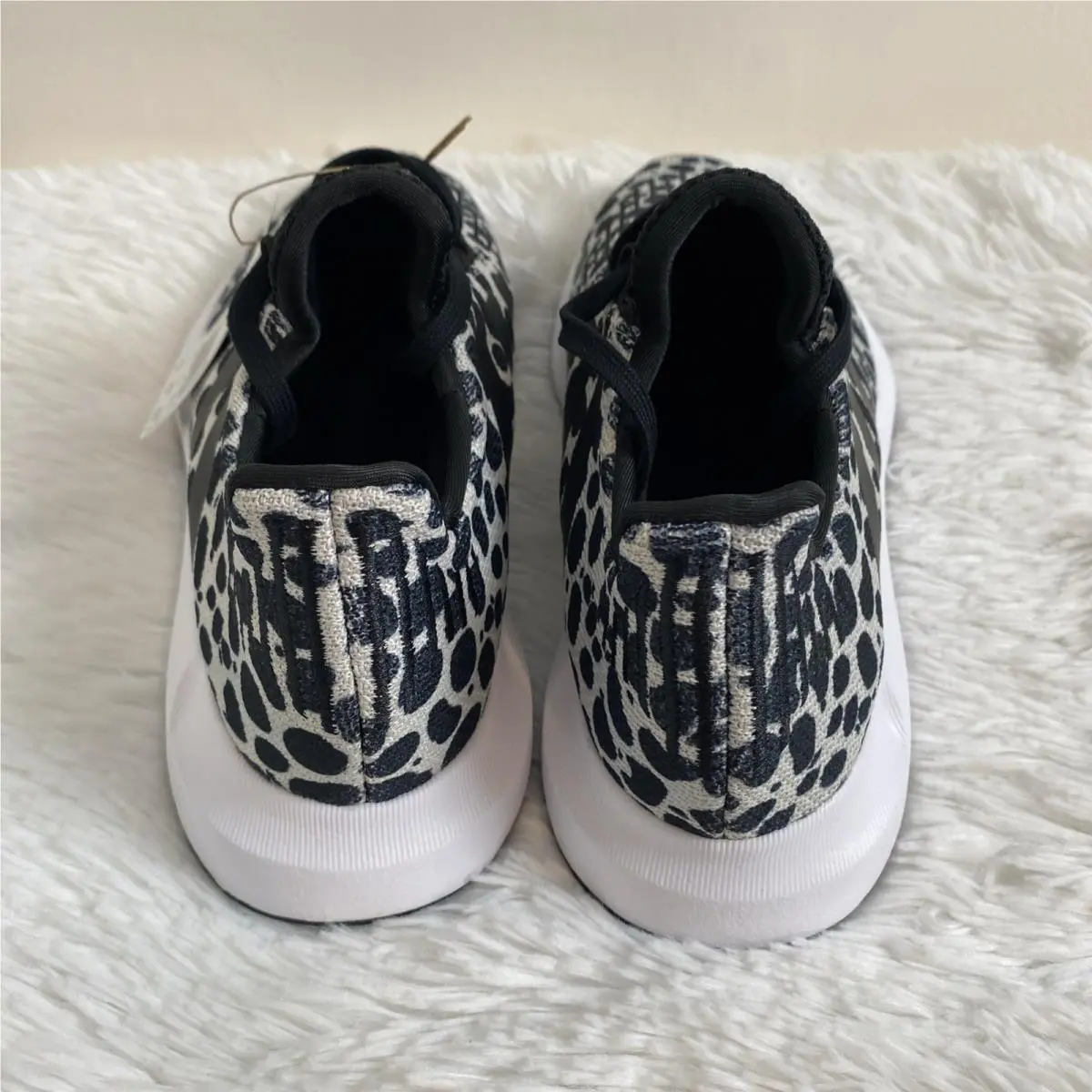 Adidas shoes - adidas Swift Run - Swift Run - Black 6