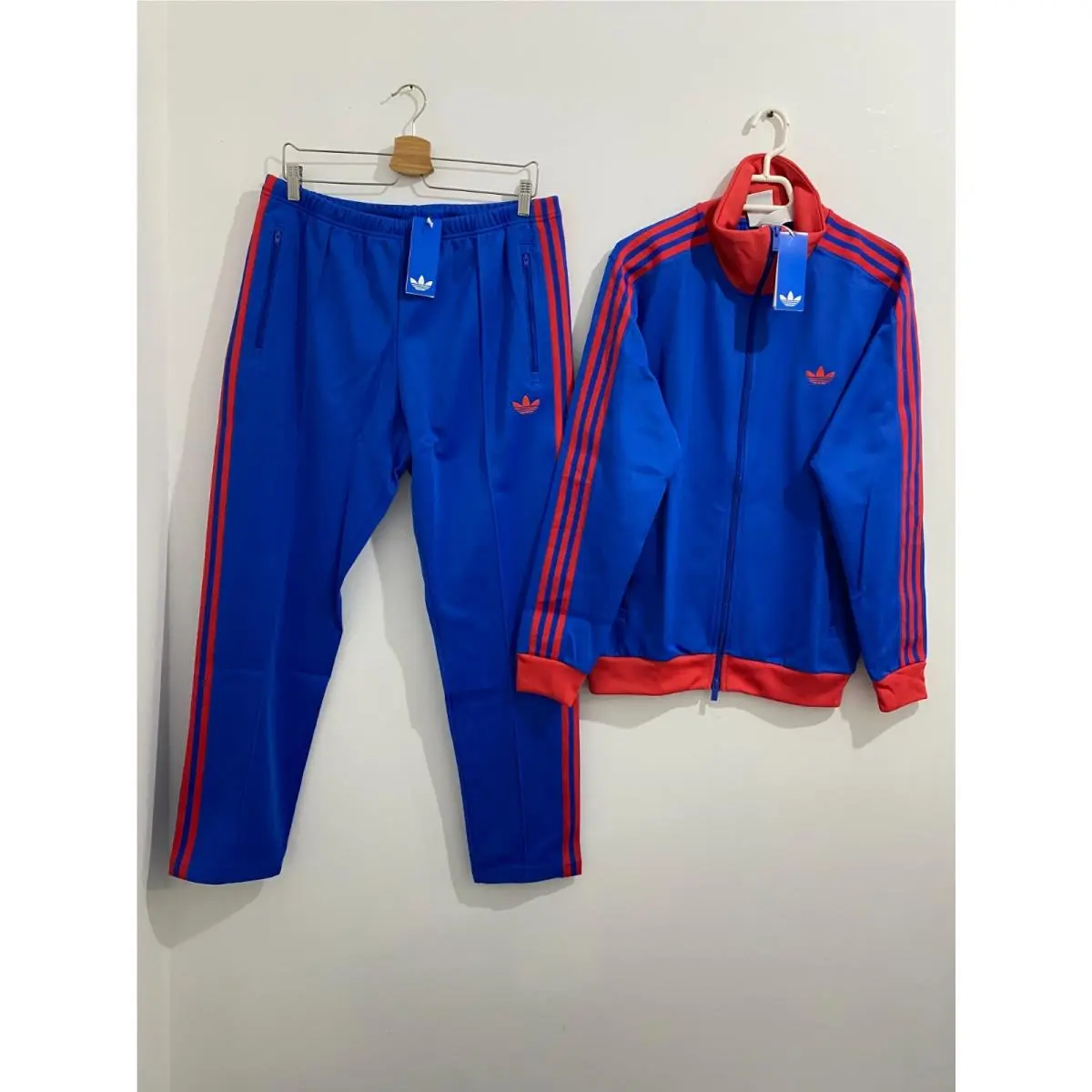 Adidas clothing - Blue Scarlet 0