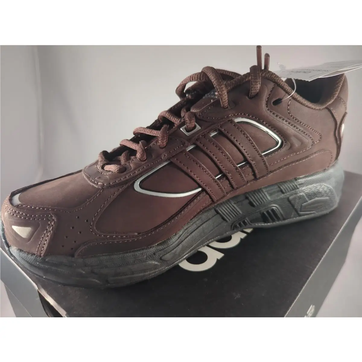 Adidas shoes - adidas Response CL - Response - FX7727 - Brown 1