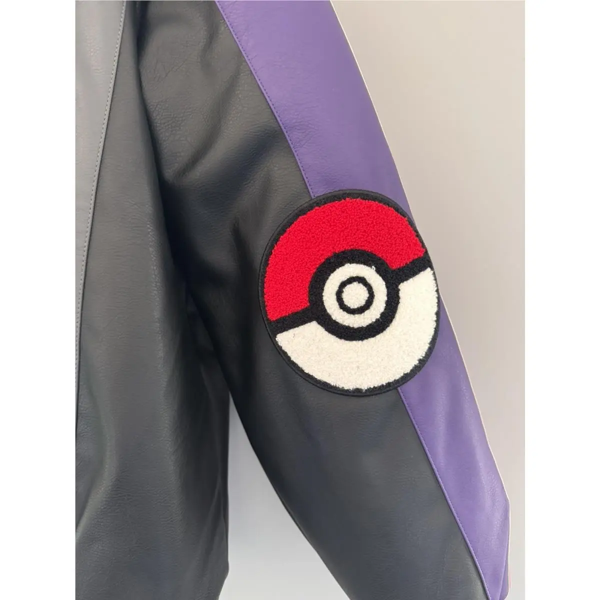 Adidas clothing - adidas Originals Pokemon 8 Ball - Black 5