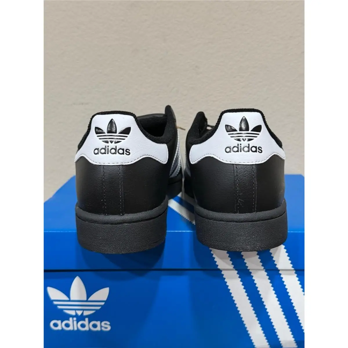 Adidas shoes - Black 3